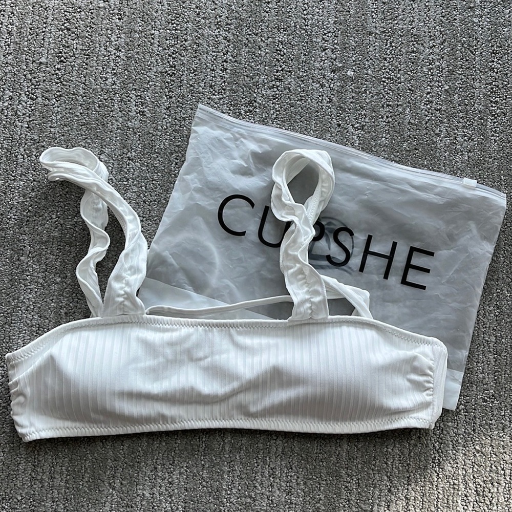 White Cupshe M bikini top